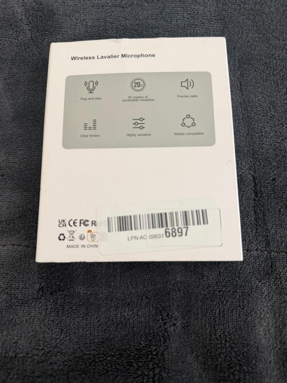 NWT Wireless Lavalier Microphone for Smartphones - Black never used.